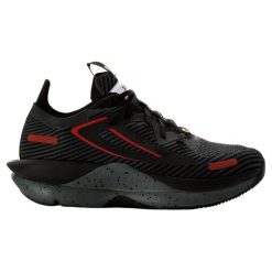 Buty sportowe damskie Fila Shocket VR46. Czarne obuwie sportowe Fila, bez zapięcia, trekkingowe. W wyprzedaży za 328.00 zł.