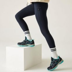 Damskie legginsy turystyczne Monira. Czerwone legginsy Regatta, l, bez wzorów, z materiału. Za 99.99 zł.