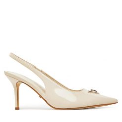 Sandały Guess. Brązowe sandały Guess, z aplikacjami, bez obcasa, na szpilce, bez zapięcia. Za 499.99 zł.