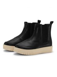 Ilse Jacobsen Botki w kolorze czarnym rozmiar: 42. Czarne botki Ilse Jacobsen, bez wzorów, bez obcasa, bez zapięcia. Za 138.45 zł.