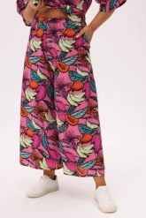 Różowe spódnico - spodnie Tropica Owocowa Fiesta PLUS SIZE XXL OVERSIZE. Czerwone spódnice Moda Size Plus Iwanek, na co dzień, na lato, l, bez wzorów, z bawełny, casualowe, plus size, mini, oversize. Za 229.90 zł.