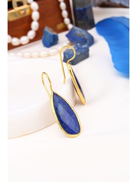 Pierres delicates Pozłacane kolczyki z lapis lazuli rozmiar: onesize. Żółte kolczyki Pierres delicates, z lazurytem, pozłacane, z zapięciem typu bigiel. Za 79.03 zł.