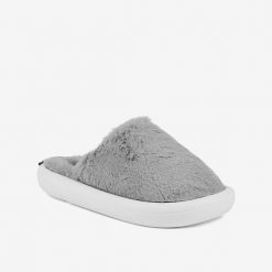 Damskie kapcie zimowe Coqui Homies. Szare obuwie domowe Coqui, bez wzorów, z futra, bez zapięcia. Za 134.99 zł.