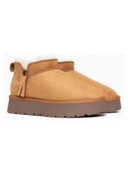 ISLAND BOOT Botki "Ilonie" w kolorze jasnobrązowym rozmiar: 38. Brązowe botki Island Boot, bez wzorów, z materiału, bez obcasa, na platformie, bez zapięcia. Za 145.26 zł.