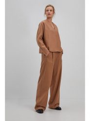 Josephine & Co Sweter w kolorze karmelowym rozmiar: 44. Brązowe swetry Josephine & Co, bez wzorów, z wełny, bez ramiączek. Za 259.74 zł.