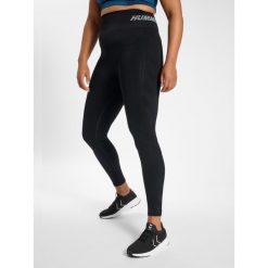 Damskie legginsy bezszwowe Hummel Te Pace Plus. Czarne legginsy Hummel, plus size, bez wzorów, z dzianiny, z podwyższonym stanem. Za 286.00 zł.