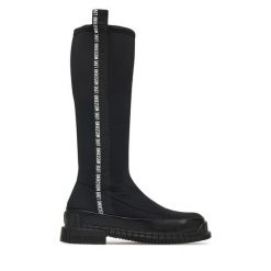 Kozaki LOVE MOSCHINO. Czarne kozaki Love Moschino, bez obcasa, na płaskiej podeszwie, bez zapięcia. Za 1,099.00 zł.