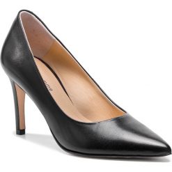 Szpilki SOLO FEMME - 75403-88-A19/E45-04-00 Czarny. Czarne szpilki Solo Femme, bez wzorów, ze skóry, bez obcasa, na obcasie, bez zapięcia. W wyprzedaży za 209.00 zł.