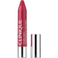 Clinique - Chubby Stick Moisturizing Lip Balm - Balsam Do Ust W Kredce - Chubby Lip Balm - Chunky Cherry - Dla Kobiet. Balsamy do ust Clinique. Za 139.00 zł.