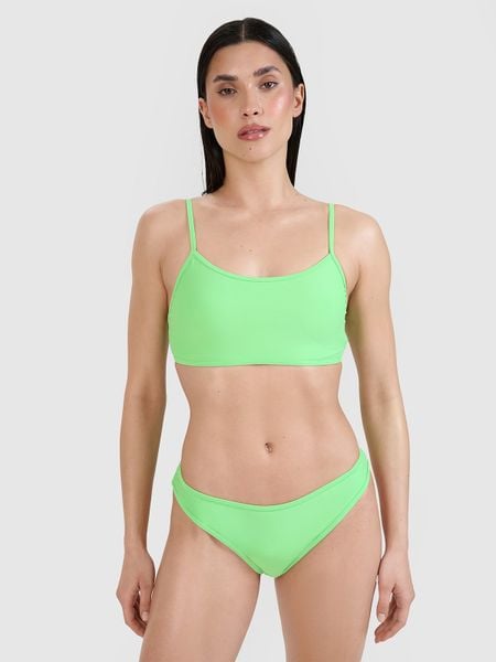 4F Góra od bikini damska - zielona S. Zielone szorty 4f, bez wzorów, z elastanu, eleganckie. W wyprzedaży za 19.99 zł.