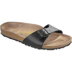 Klapki damskie Birkenstock Madrid BS. Czarne klapki Birkenstock, bez wzorów, z materiału, bez obcasa. Za 380.66 zł.