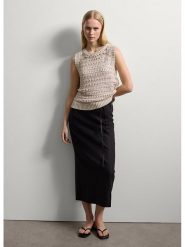 STEFANEL Bezrękawnik w kolorze kremowym rozmiar: L. Brązowe swetry Stefanel, l, bez wzorów, bez ramiączek. Za 304.99 zł.