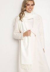 Biały Szalik z Bawełną i Wiskozą Ozdobiony Frędzlami Siadortia. Białe szaliki Born2be, bez wzorów, z bawełny, biznesowe. Za 44.99 zł.