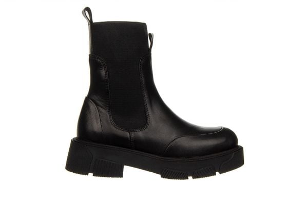 Botki Bayla-161 188 1302 01 01 Black 161632, Czarny, Skóra naturalna - 38. Czarne botki Bayla, na zimę, bez wzorów, z gumy, z okrągłym noskiem, za kostkę, bez obcasa, bez zapięcia. W wyprzedaży za 299.00 zł.