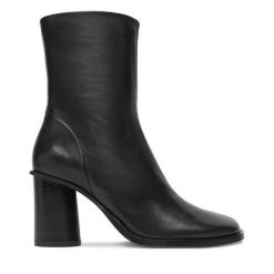 Botki Gino Rossi. Czarne botki Gino Rossi, bez wzorów, bez obcasa, na słupku, bez zapięcia. Za 399.99 zł.