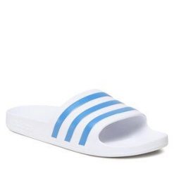 Klapki adidas. Białe klapki Adidas, bez wzorów, bez obcasa. Za 69.99 zł.