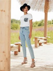 Jeansy mom high waist - niebieski. Niebieskie jeansy Sinsay, bez wzorów, z podwyższonym stanem. Za 79.99 zł.