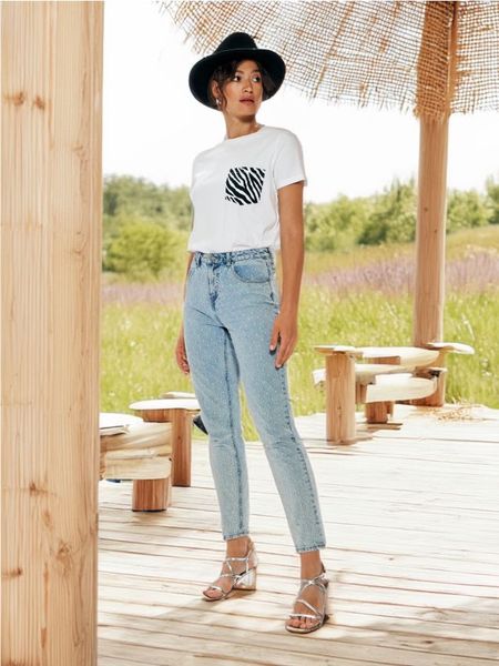 Jeansy mom high waist - niebieski. Niebieskie jeansy Sinsay, l, bez wzorów, z podwyższonym stanem. Za 79.99 zł.