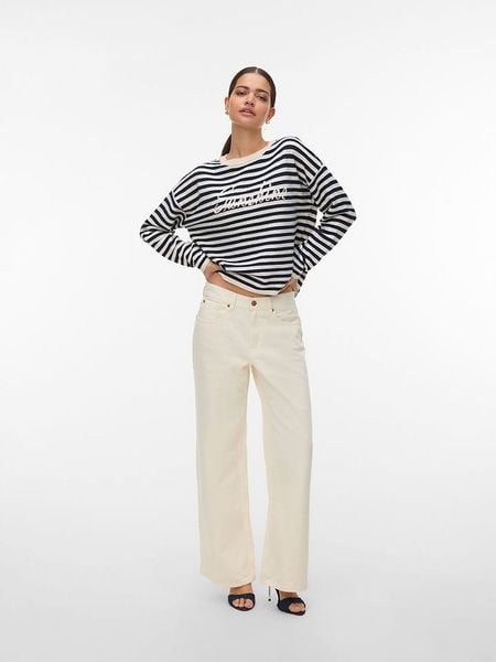 Vero Moda Sweter "Apple" w kolorze czarno-kremowym rozmiar: M. Czarne swetry Vero Moda, m, bez wzorów, z materiału, bez ramiączek. Za 109.95 zł.