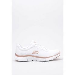 Obuwie Sportowe Damskie Skechers Mesh Lace-Up W Biały. Białe obuwie sportowe Skechers, z meshu, bez zapięcia, trekkingowe, Skechers Sport. Za 334.00 zł.