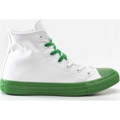 Converse wielokolorowe 156766 Chuck Taylor All Star. Białe trampki Converse, bez wzorów, bez zapięcia. W wyprzedaży za 209.00 zł.