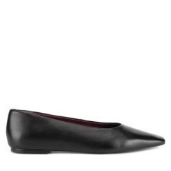 Baleriny GINO ROSSI. Czarne baleriny Gino Rossi, bez wzorów, bez obcasa. Za 299.99 zł.