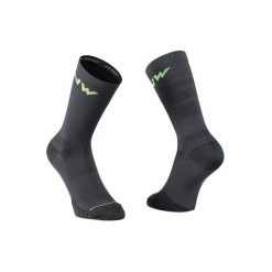 Skarpety rowerowe NORTHWAVE EXTREME PRO SOCK. Zielone skarpety Northwave, bez wzorów. Za 30.00 zł.