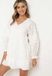 Biała Bawełniana Sukienka Boho z Haftowanej Tkaniny Ozdobiona Guzikami Elalee. Białe sukienki Born2be, m, bez wzorów, z bawełny, boho, bez kołnierzyka, bez ramiączek, mini. Za 199.99 zł.