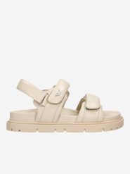 Wojas Skórzane sandały w kolorze beżowym rozmiar: 39. Brązowe sandały Wojas, bez wzorów, ze skóry, klasyczne, z otwartym noskiem, bez obcasa, na platformie, bez zapięcia. Za 283.45 zł.