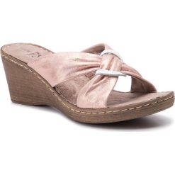 Klapki JANA - 8-27231-22 Rose/Gold 522. Czerwone klapki JANA, bez wzorów, z materiału, bez obcasa, na obcasie. W wyprzedaży za 139.00 zł.