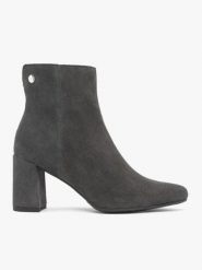Szare botki welurowe na obcasie. Szare botki Ryłko, bez wzorów, ze skóry, bez obcasa, na obcasie, bez zapięcia. Za 479.99 zł.