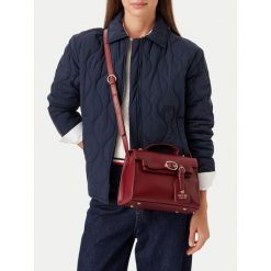 Torebka Beverly Hills Polo Club. Czerwone torebki klasyczne Beverly Hills Polo Club, bez wzorów, bez dodatków. Za 199.99 zł.
