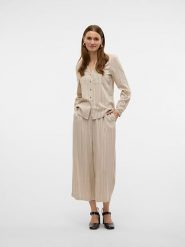 Vero Moda Spodnie w kolorze beżowo-czarnym rozmiar: S. Brązowe spodnie materiałowe Vero Moda, na imprezę, s, bez wzorów, z materiału, z podwyższonym stanem. Za 92.45 zł.