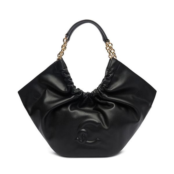 Torebka Coccinelle. Czarne torebki klasyczne Coccinelle, bez wzorów, bez dodatków. Za 1,779.00 zł.