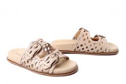 GIOSEPPO 79032 Ogunquit off-white, klapki damskie. Brązowe klapki Gioseppo, w ażurowe wzory, ze skóry, bez obcasa, na obcasie. Za 389.90 zł.