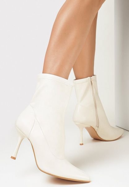 Beżowe Botki na Szpilce z Dopasowaną Cholewką Viku. Brązowe botki Born2be, z aplikacjami, z koronki, bez obcasa, na obcasie, bez zapięcia. Za 89.99 zł.