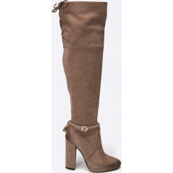 Carinii - Kozaki. Brązowe kozaki Carinii, z materiału, bez obcasa, na obcasie, bez zapięcia. W wyprzedaży za 339.90 zł.