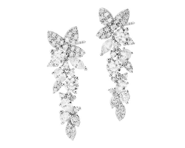 Kolczyki srebrne z cyrkoniami - kwiaty. Szare kolczyki Apart, z cyrkonią, srebrne. Za 289.00 zł.