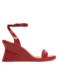 Melissa Sandały Melissa Celinna Ad 36109 Czerwony. Czerwone sandały Melissa, bez wzorów, z tworzywa sztucznego, bez obcasa, na koturnie, bez zapięcia. Za 439.99 zł.