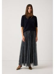 More & More Sweter w kolorze czarnym rozmiar: 44. Czarne swetry More & More, bez wzorów, bez ramiączek. Za 202.03 zł.