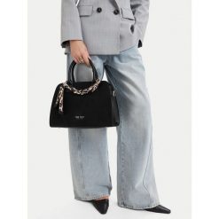 Torebka Nine West. Czarne torebki klasyczne Nine West, bez wzorów, bez dodatków. Za 279.99 zł.
