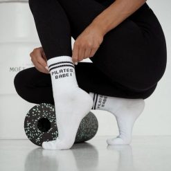 Skarpetki damskie pilates 1181 wh. Białe skarpety Milena, bez wzorów, z bawełny. Za 15.90 zł.