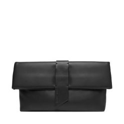 Torebka Emporio Armani. Czarne kopertówki Emporio Armani, bez wzorów, bez dodatków. Za 1,589.00 zł.