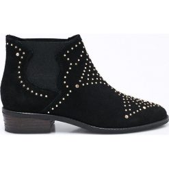 Steve Madden - Botki Jipp. Czarne botki Steve Madden, bez wzorów, z materiału, bez obcasa, bez zapięcia. W wyprzedaży za 239.90 zł.