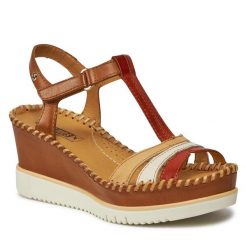 Sandały Pikolinos. Brązowe sandały Pikolinos, bez wzorów, bez obcasa, na koturnie, bez zapięcia. Za 549.99 zł.