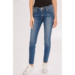 Wrangler - Jeansy. Niebieskie jeansy Wrangler, bez wzorów. W wyprzedaży za 259.90 zł.