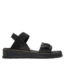 Sandały Lasocki. Czarne sandały Lasocki, bez wzorów, bez obcasa, na koturnie, bez zapięcia. Za 169.99 zł.