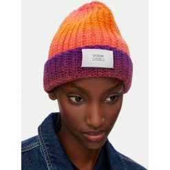 Czapka Guess. Czapki Guess, z aplikacjami. Za 229.99 zł.