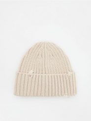 Czapka beanie - wielobarwny. Czapki Reserved, bez wzorów. W wyprzedaży za 29.99 zł.