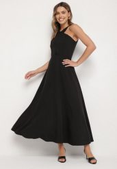 Czarna Rozkloszowana Sukienka z Wiskozą i Dekoltem Typu Halter Dolienna. Czarne sukienki Born2be, l, bez wzorów, z wiskozy, eleganckie, bez kołnierzyka, bez ramiączek, maxi, rozkloszowane. Za 89.99 zł.